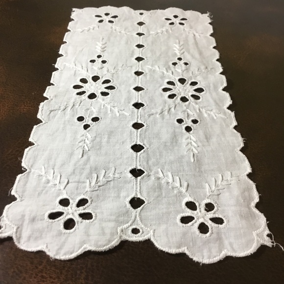Vintage Handmade White Eyelet Dresser Scarves Embroidered Set of 3 Rectangular - Picture 2 of 6